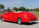 1940 Ford DeLuxe Convertible Red 5