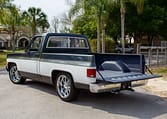 1977 Chevy C 10 Shortbed 305 SBC Power Steering 112