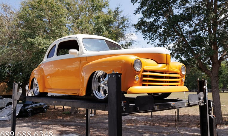 1948 Ford Coupe 62