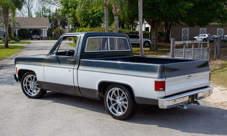 1977 Chevy C 10 Shortbed 305 SBC Power Steering 64