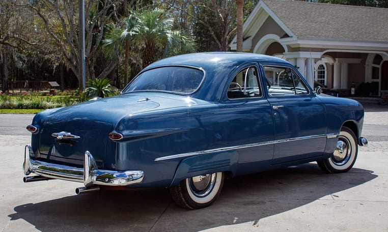 1949 Ford Custom DeLuxe Club Coupe 06