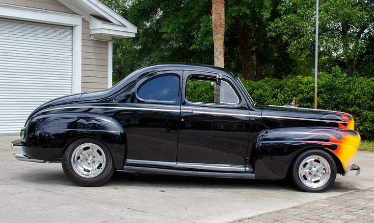 1941 Ford Deluxe 5 Window Restomod 5 7L 350 Automatic 4