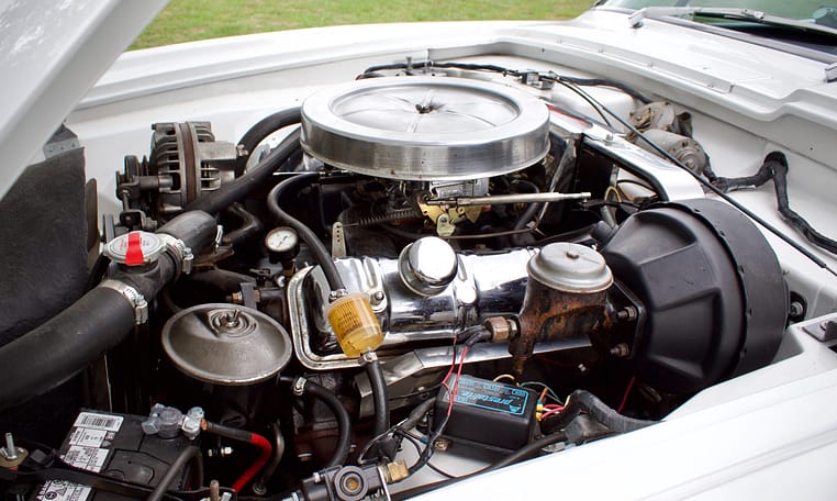 1963 Studebaker Avanti White 28