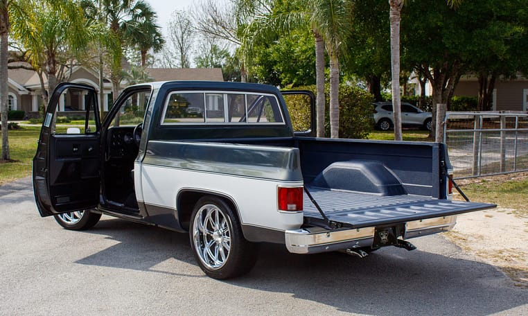 1977 Chevy C 10 Shortbed 305 SBC Power Steering 80