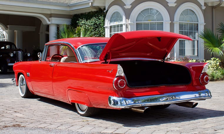 1956 Ford Customline Victoria Red 41