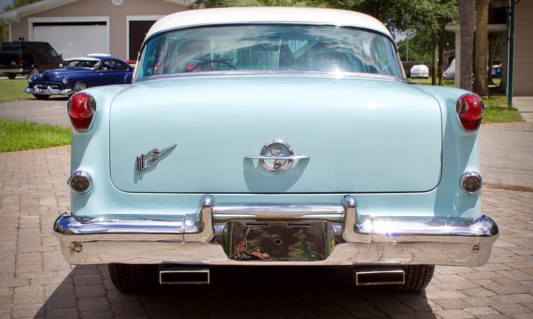 1955 Oldsmobile Super 88 Holiday Frost Blue 20