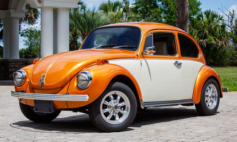 1972 Volkswagen VW Super Beetle Impora orange restored 1600cc 4 speed manual sun roof 4