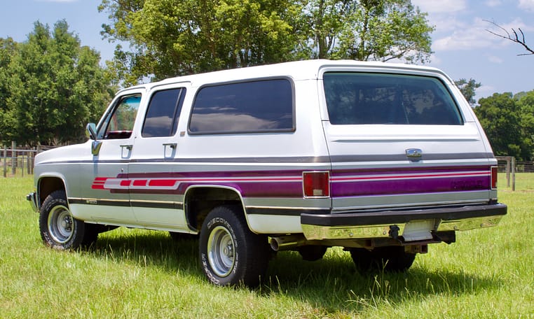 1989 Chevrolet R1500 Suburban Silverado White 15