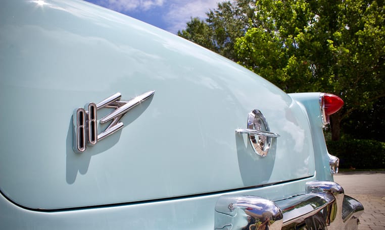 1955 Oldsmobile Super 88 Holiday Frost Blue 21