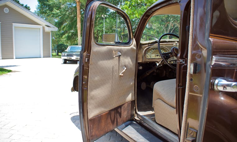 1938 DeSoto Touring Sedan Brown 36