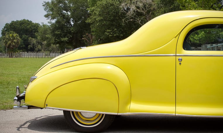 1941 Lincoln Zephyr Coupe Yellow 12