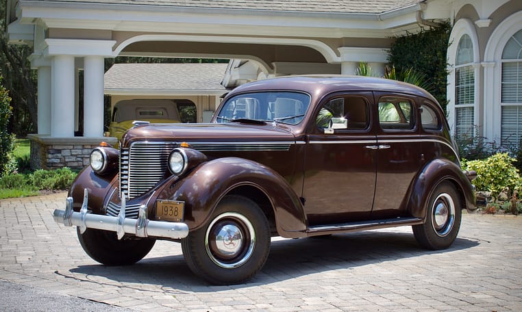 1938 DeSoto Touring Sedan Brown 2