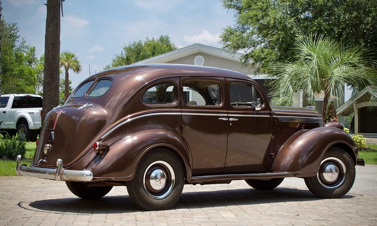 1938 DeSoto Touring Sedan Brown 25