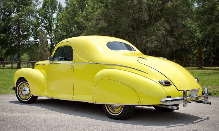 1941 Lincoln Zephyr Coupe Yellow 22
