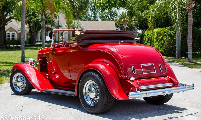 1932 Ford Deuce Cabriolet glass body street rod supercharged 13