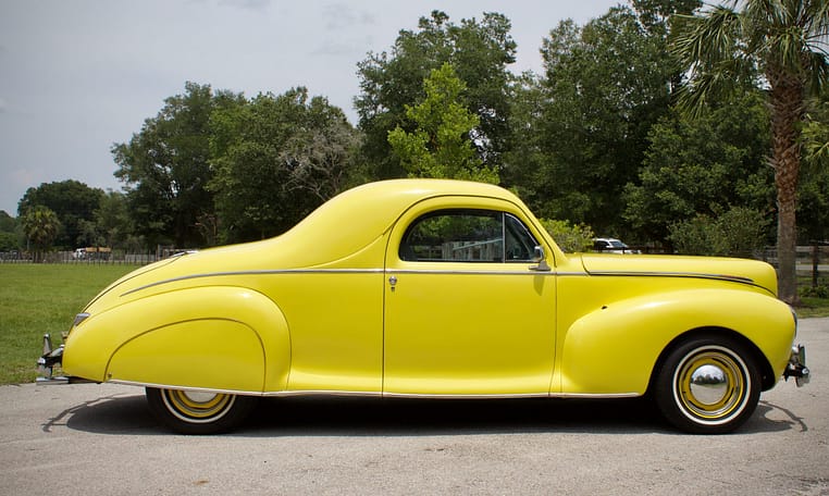 1941 Lincoln Zephyr Coupe Yellow 14