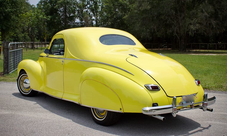 1941 Lincoln Zephyr Coupe Yellow 21