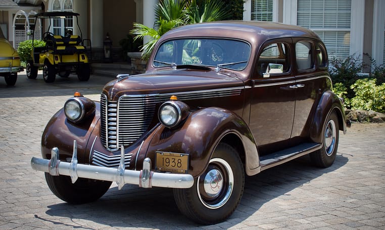 1938 DeSoto Touring Sedan Brown 3