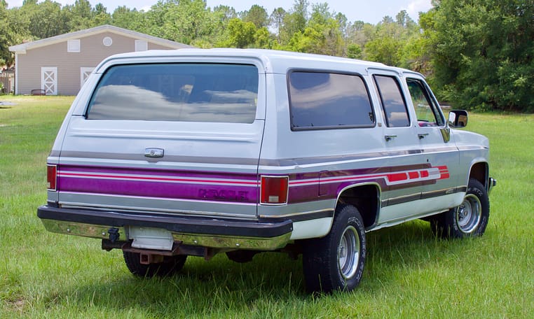 1989 Chevrolet R1500 Suburban Silverado White 18