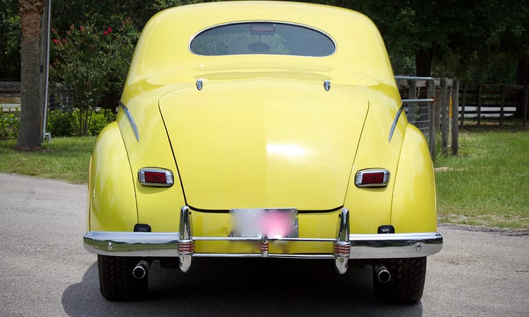 1941 Lincoln Zephyr Coupe Yellow 18